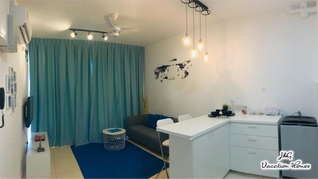 Santorini By J&G Vacation Homes Skudai Bagian luar foto